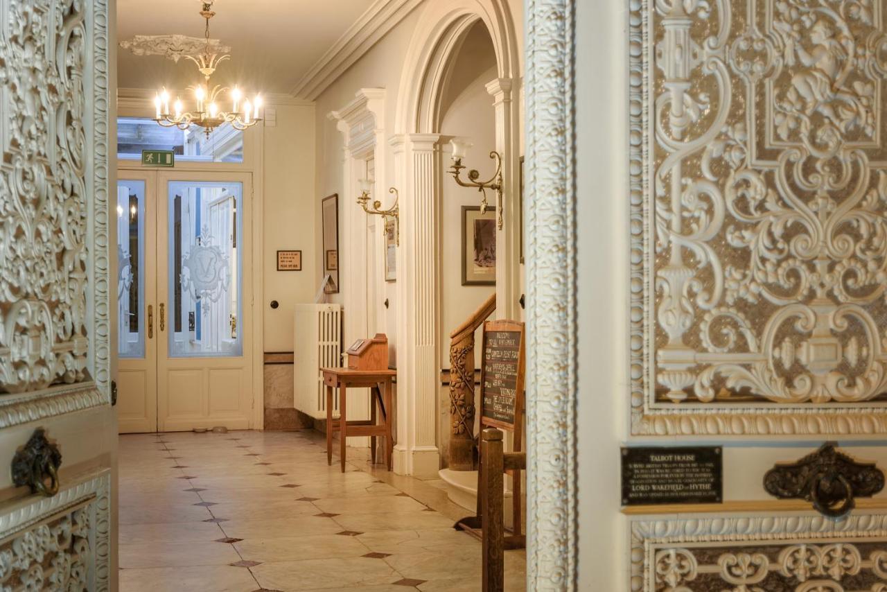 Talbot House Hotel Poperinge Bagian luar foto